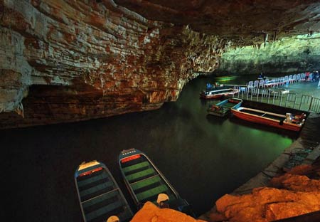 長(zhǎng)沙出發(fā)到黃龍洞、張家界國(guó)家森林公園三日游