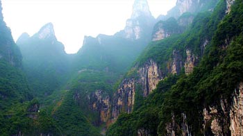 張家界國(guó)家森林公園、鳳凰古城純玩兩晚三日游